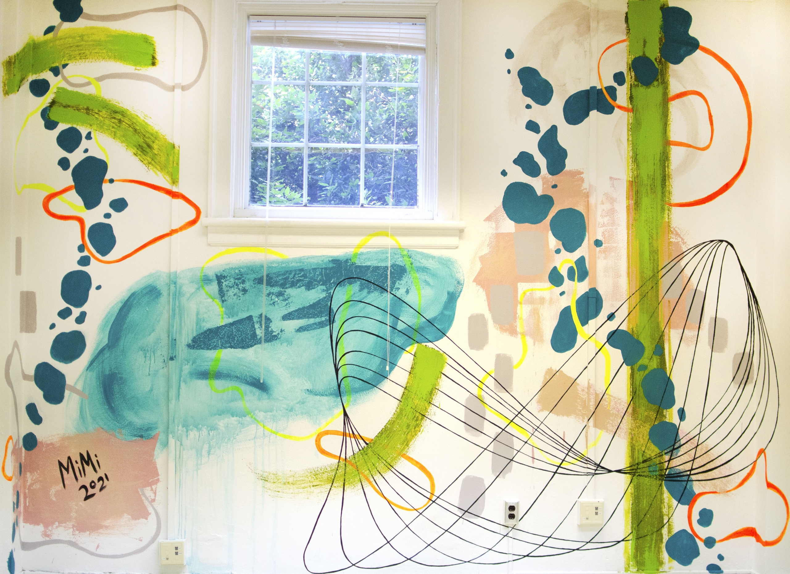 Full oscillation mural with abstract shapes and lines